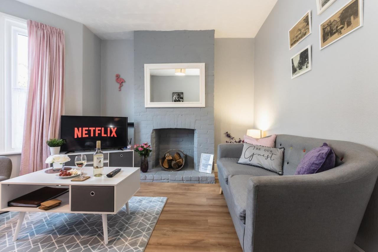 3-Bedroom House L Fast Wi-Fi L Garden L Newly Decorated L Close To Shops And Restaurantsボーンマス エクステリア 写真