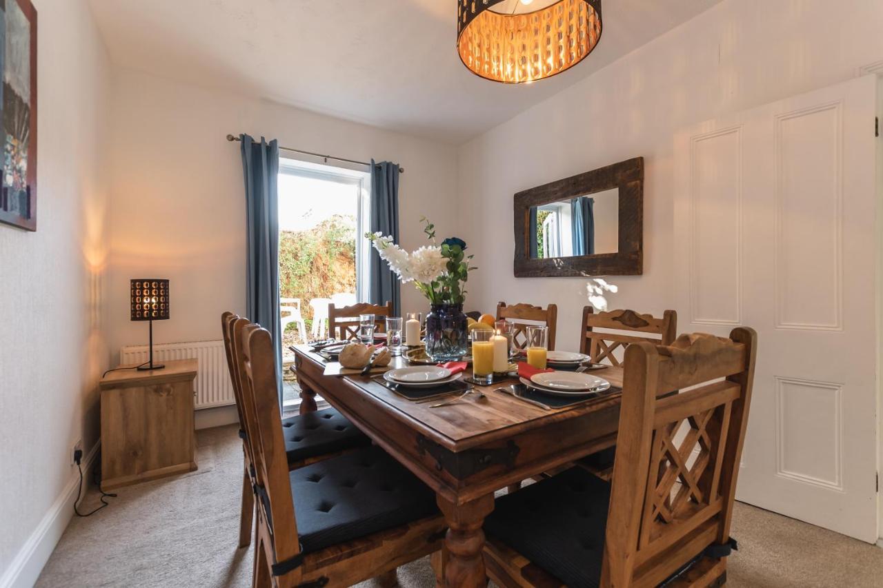 3-Bedroom House L Fast Wi-Fi L Garden L Newly Decorated L Close To Shops And Restaurantsボーンマス エクステリア 写真