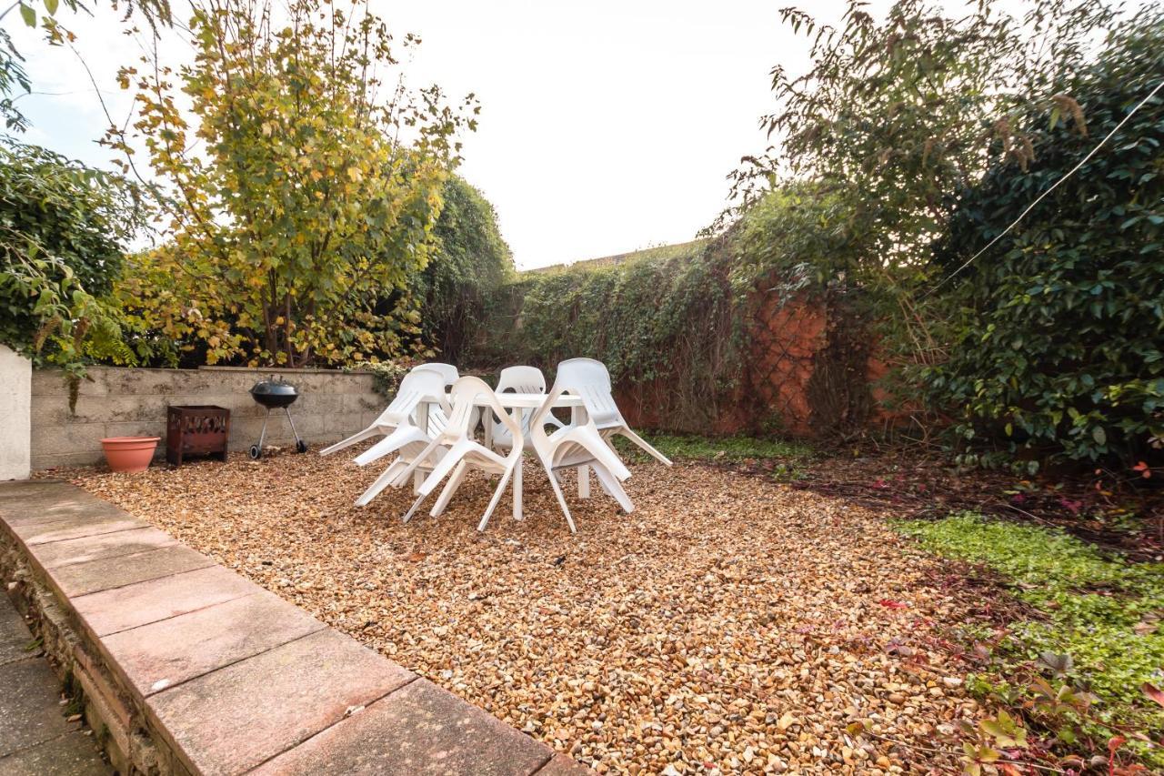 3-Bedroom House L Fast Wi-Fi L Garden L Newly Decorated L Close To Shops And Restaurantsボーンマス エクステリア 写真